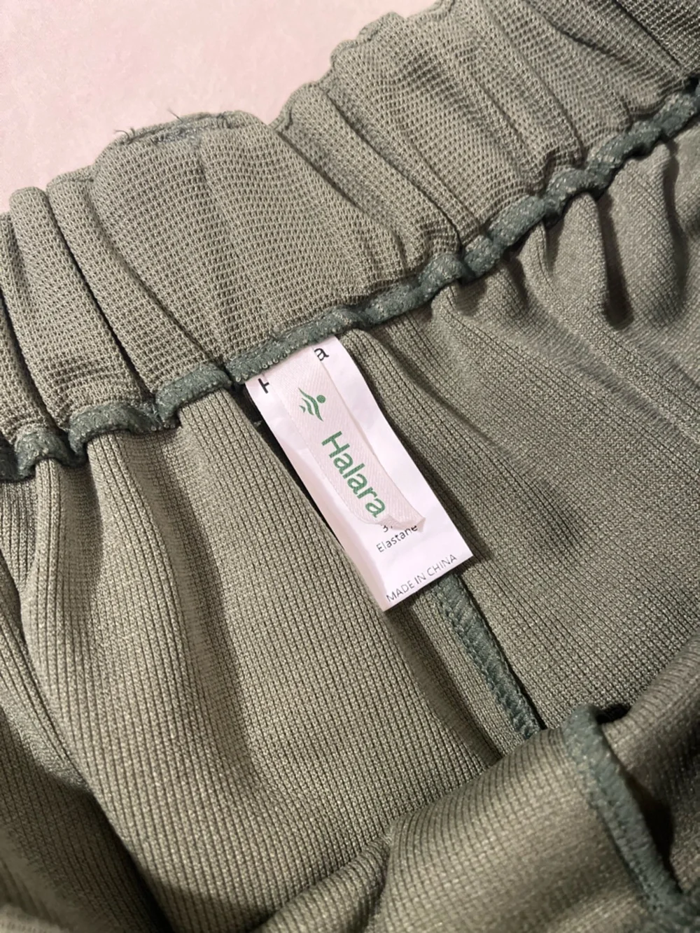 Halara Flex High Waisted Pocket Wide Leg Waffle Work Pants Olive Large - Picture 5 of 11